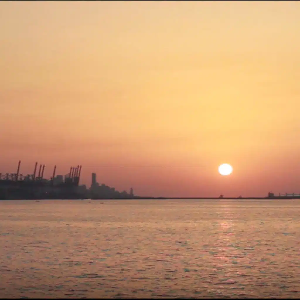 ما دام القمر