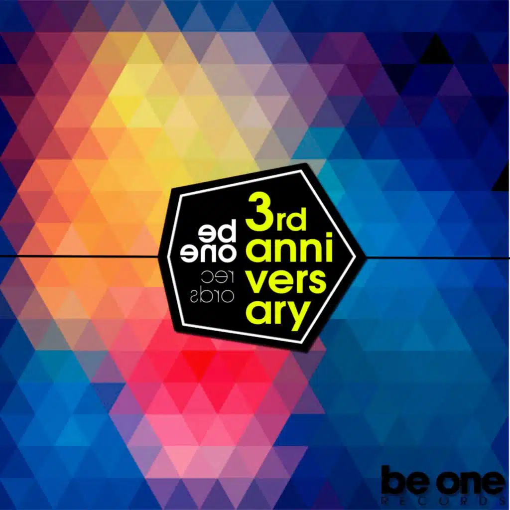 Robot Beauty & The Missile