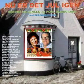 Norske nisser nyser ikke, Der lå en lille pebernød, Julemanden Julle, Nissen tog sin hue på (feat. Poul Bundgaard)
