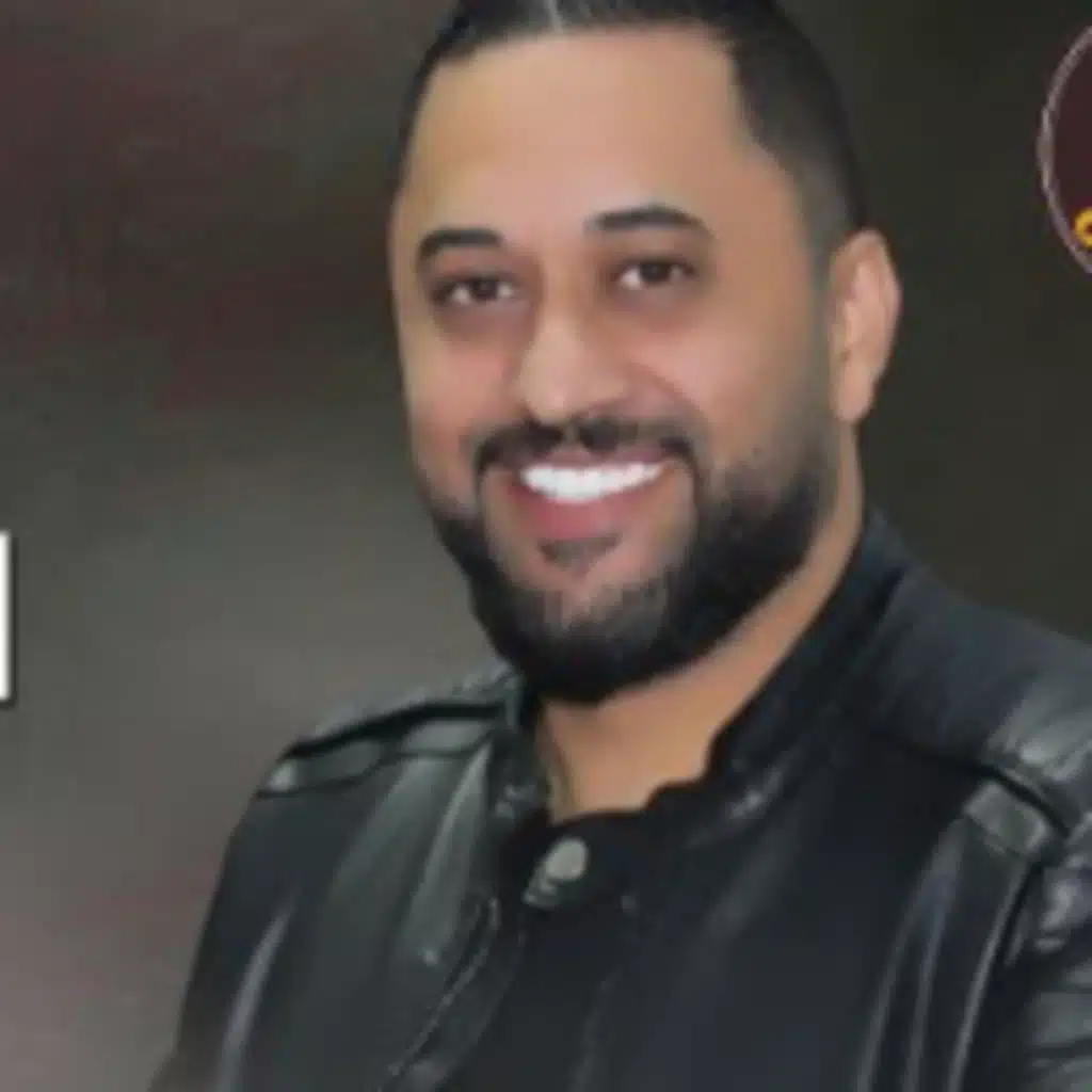 كل الغناني تلبق للاسمر