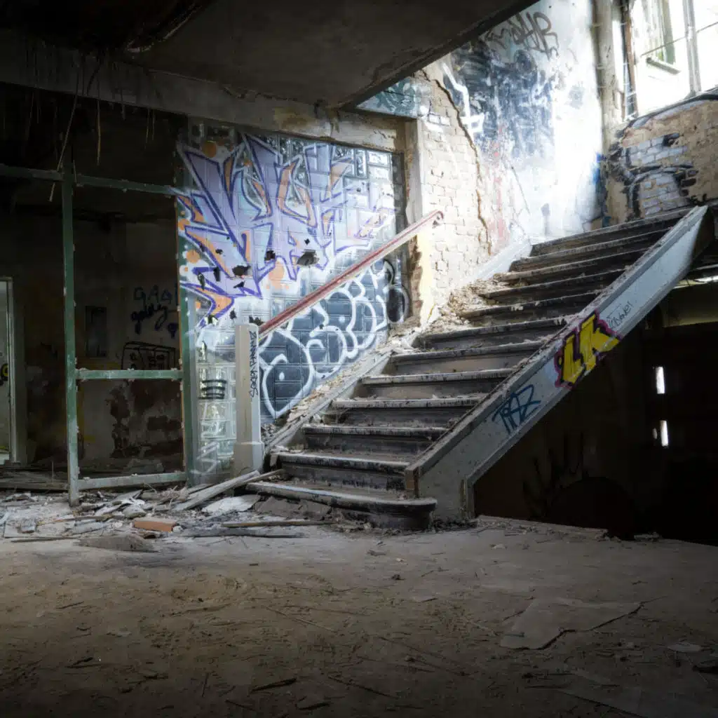 Voices in My Head (Onkakmir Remix)