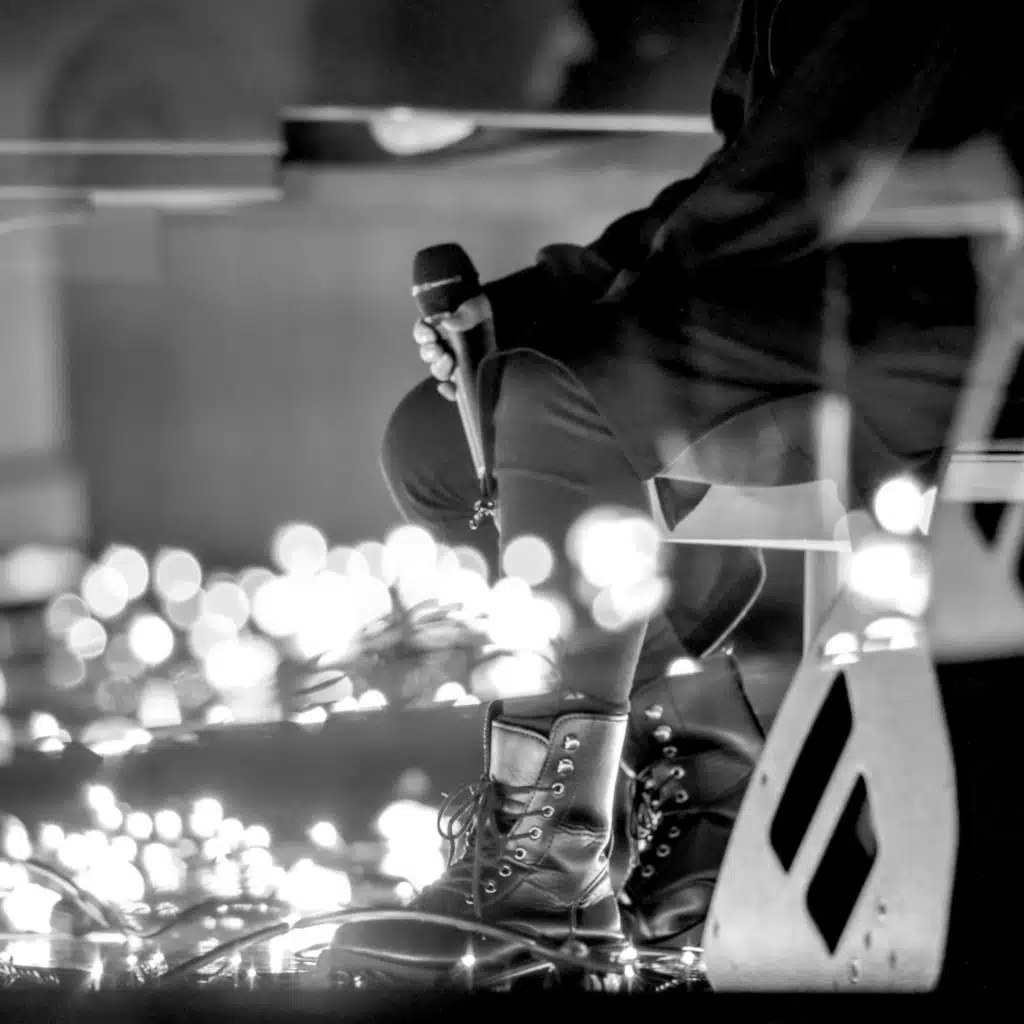morning is come (till the sound surrounds your loneliness studio live version)
