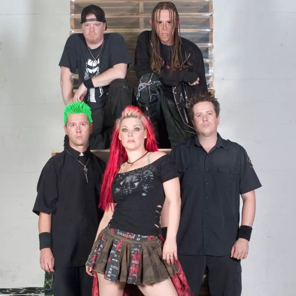 Electrik (feat. Nikki McKibbin)