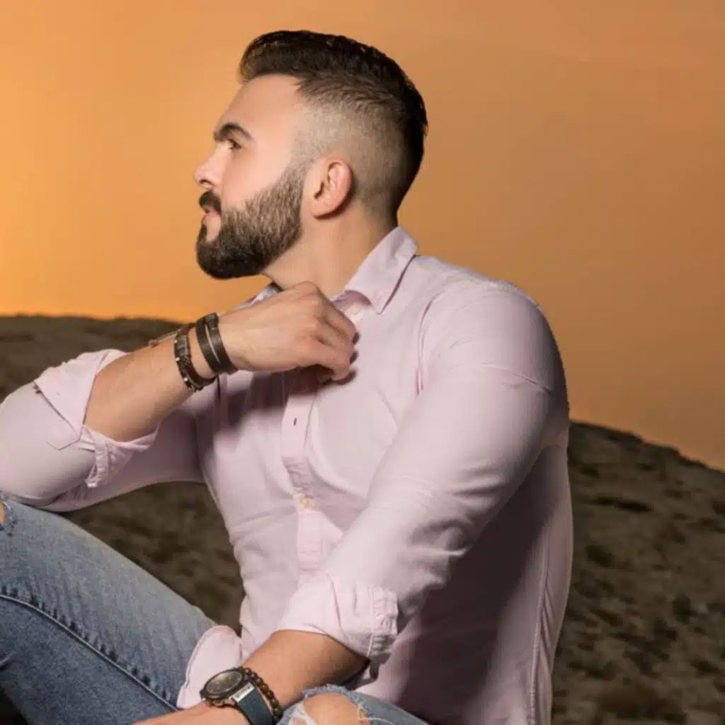 فيكي شي منا