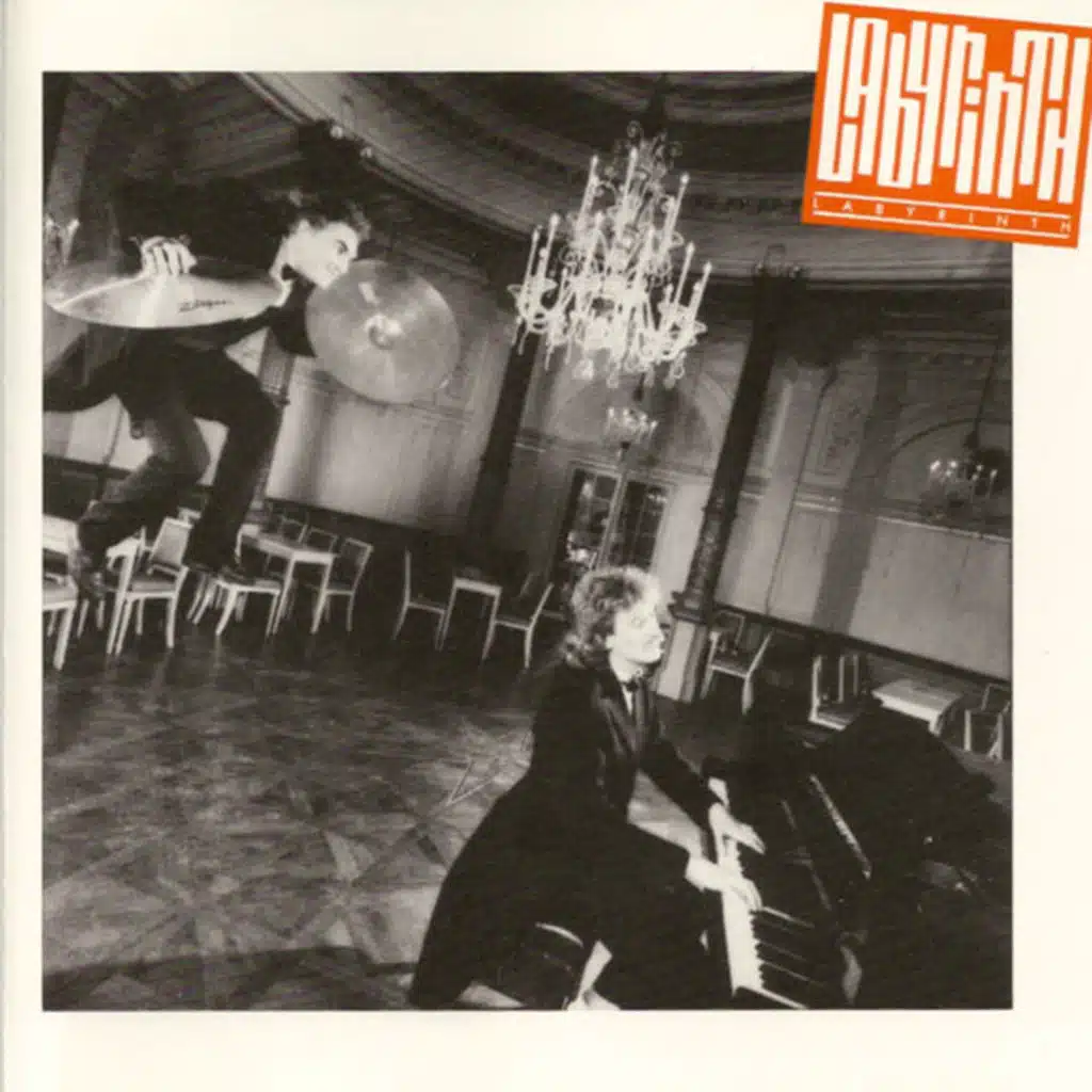 Labyrinth (feat. Jasper van't Hof, Cesar Zuiderwijk & Julya Lo'ko)