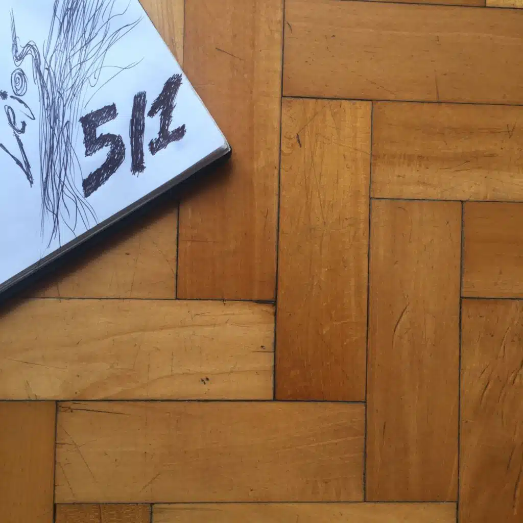 Lejos / 5 y 1