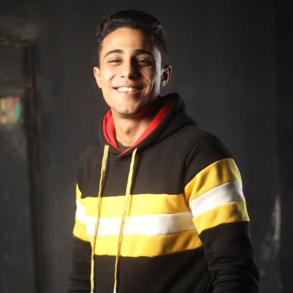 عايم فى بحر غريق(مع Mody Amin)