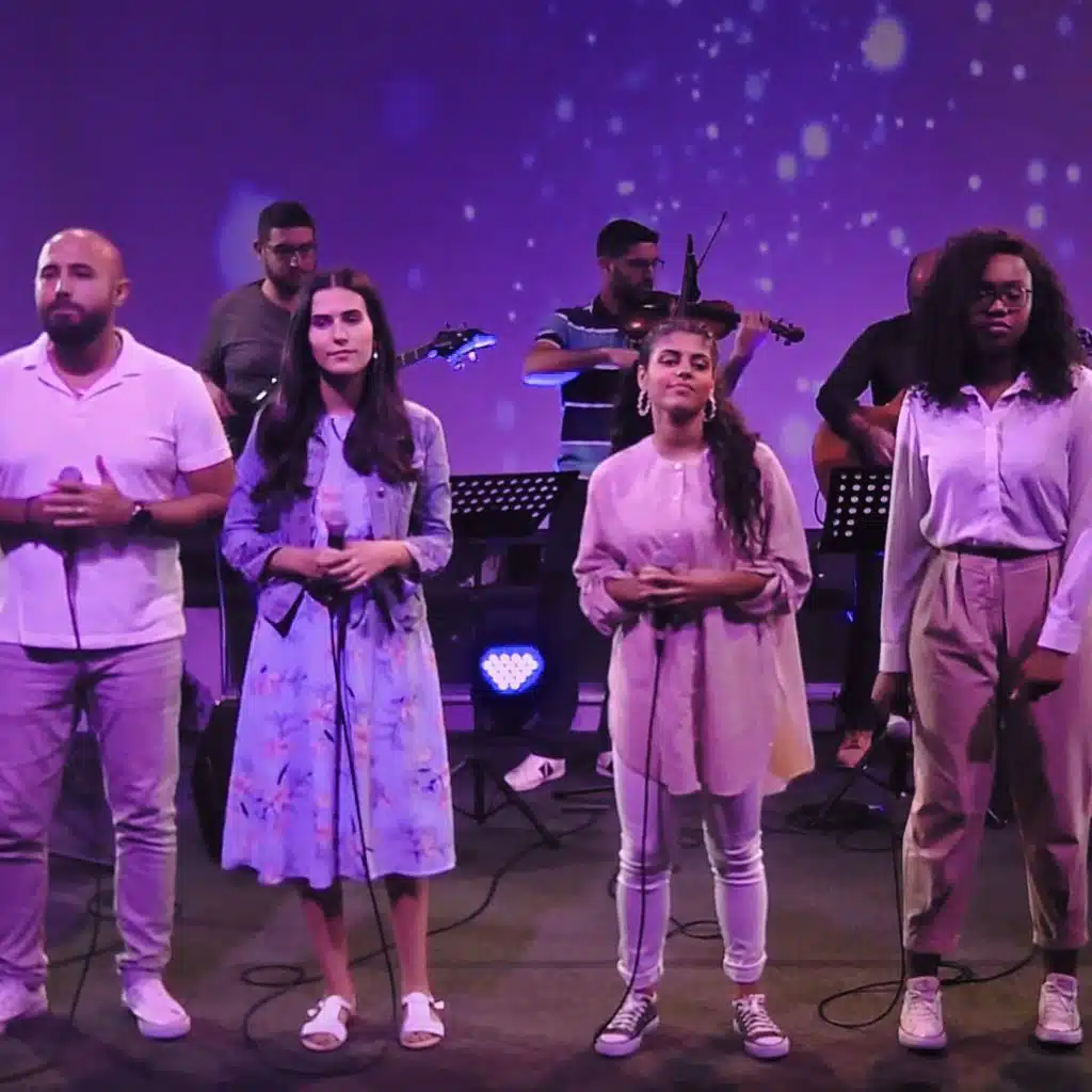 مع كل السماوات