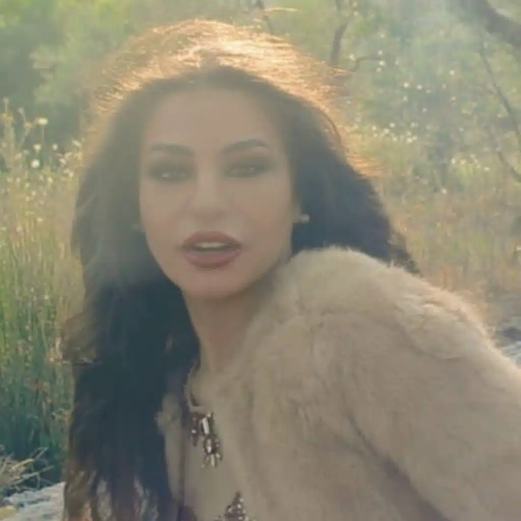 عكيفك بدي عيش