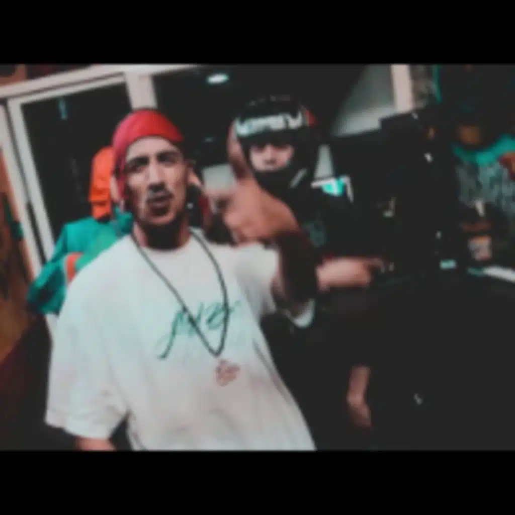 مع المقاطعة