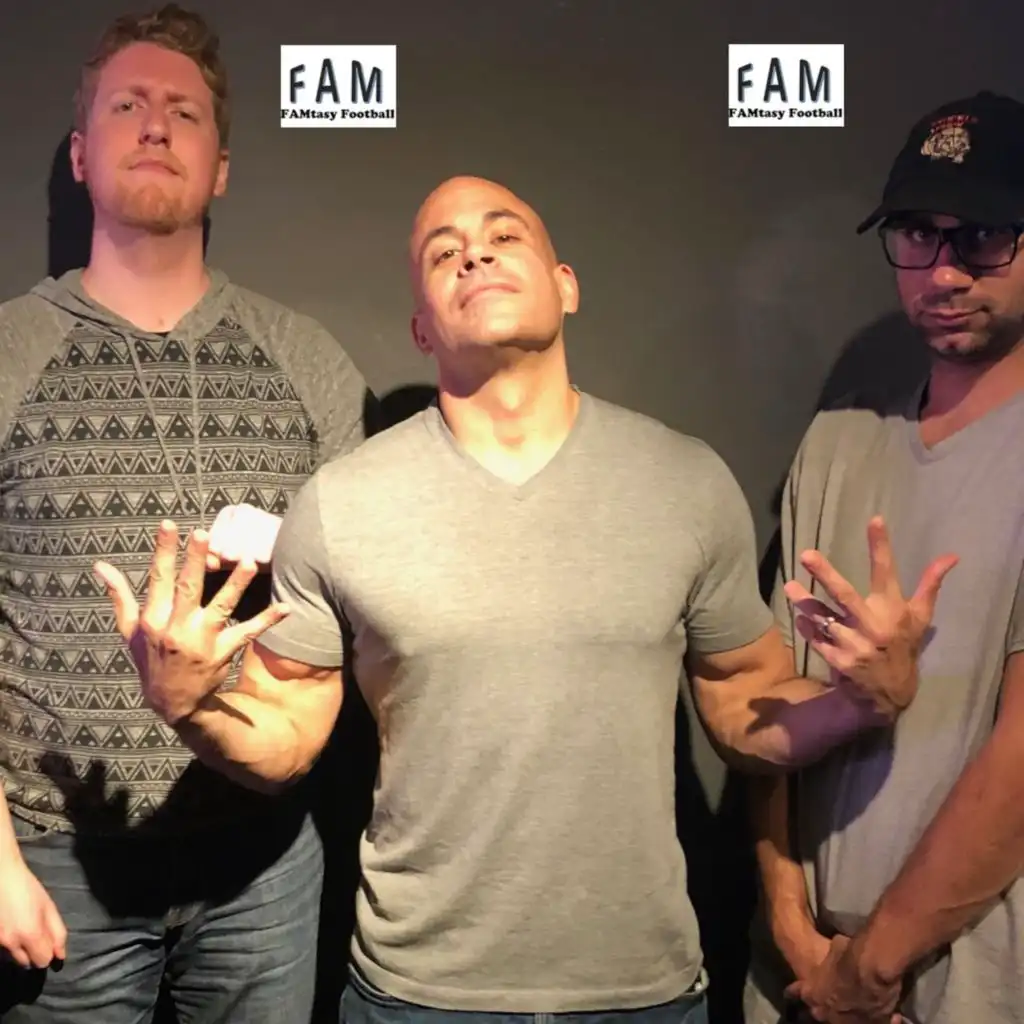 Episode 59: S3 - EP 32 - Championship Week, Here Comes Johnny Claus