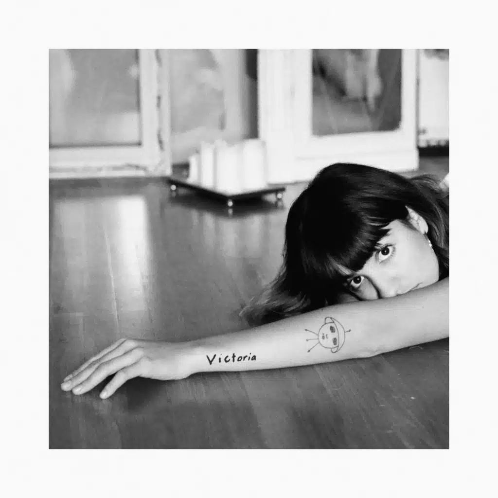 victoria (without the drama)