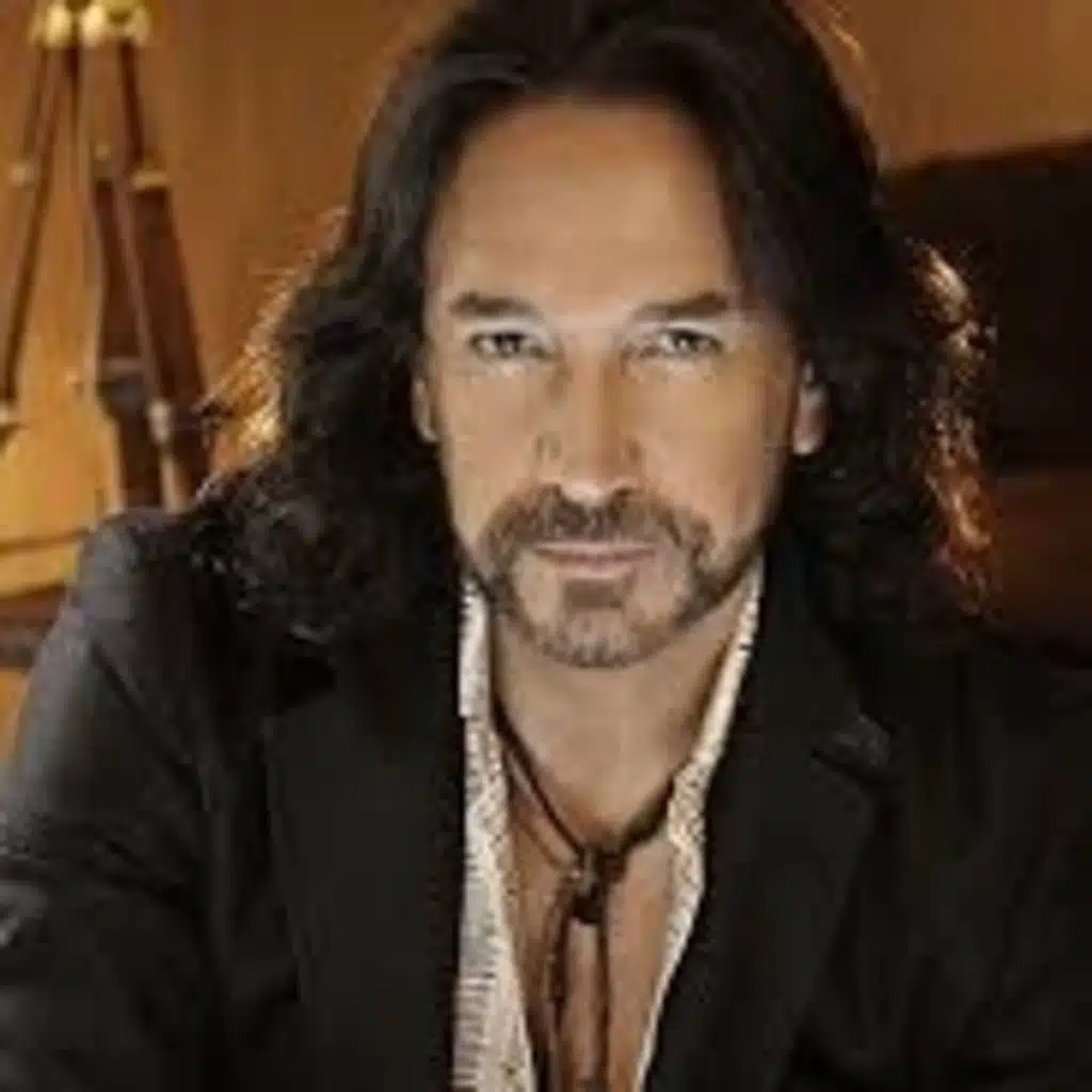 Marco antonio solis en noche de romance