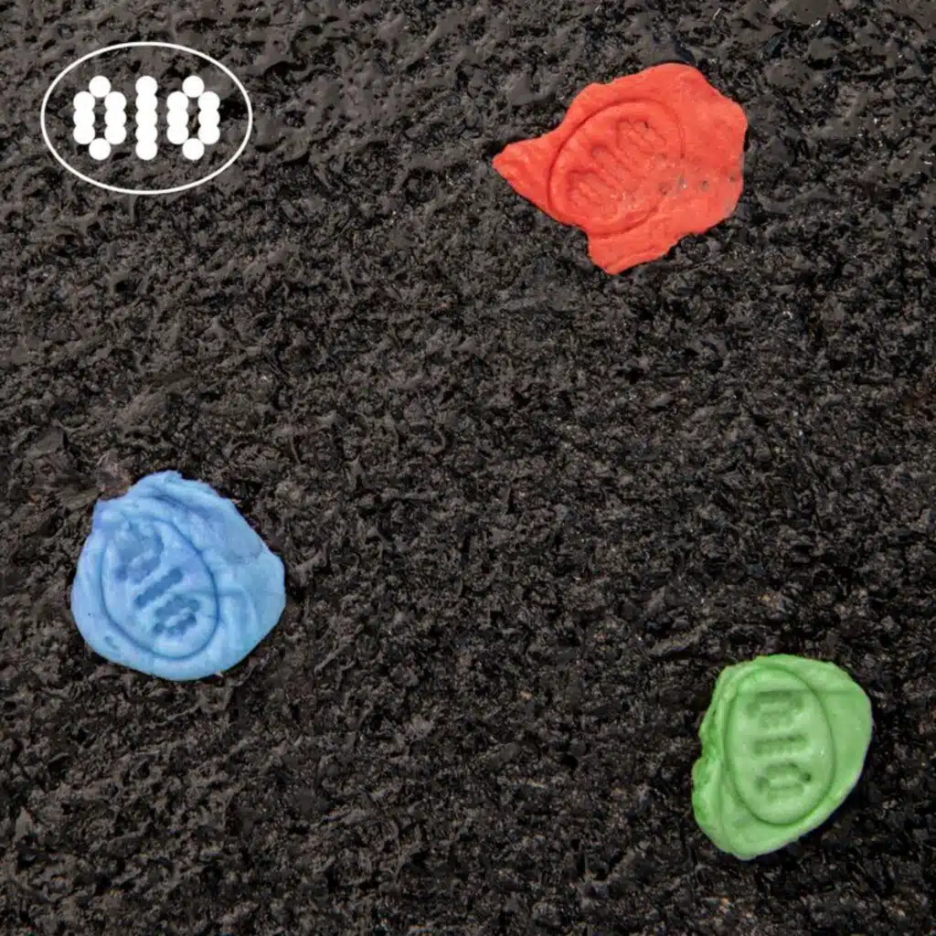 Moonwalk (feat. OIO & @atutowy)