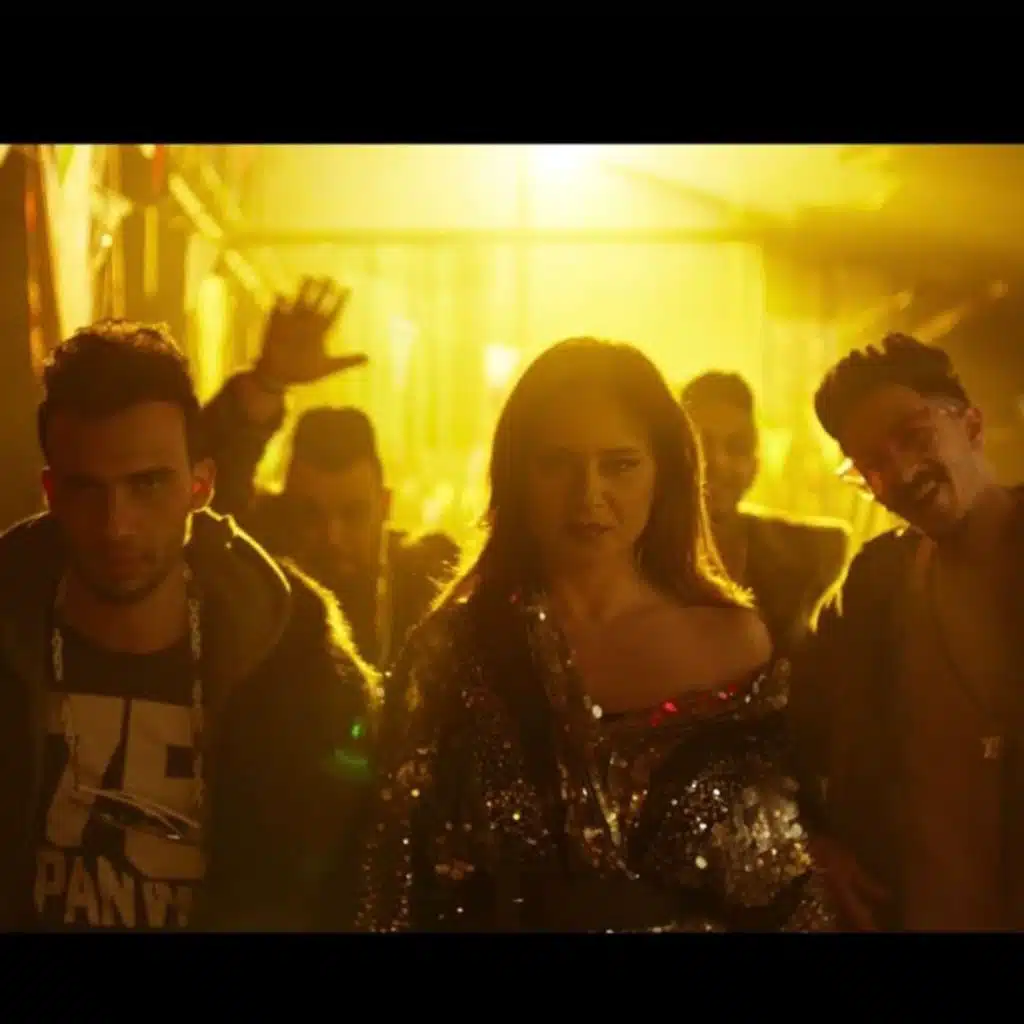 دولا دولا (مع نيللي كريم  والمدفعجية) (مع المدفعجية)