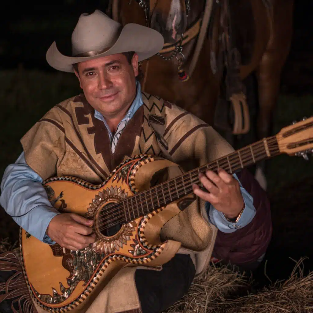 Exitos Wilson Latorre y Grupo Mezcal