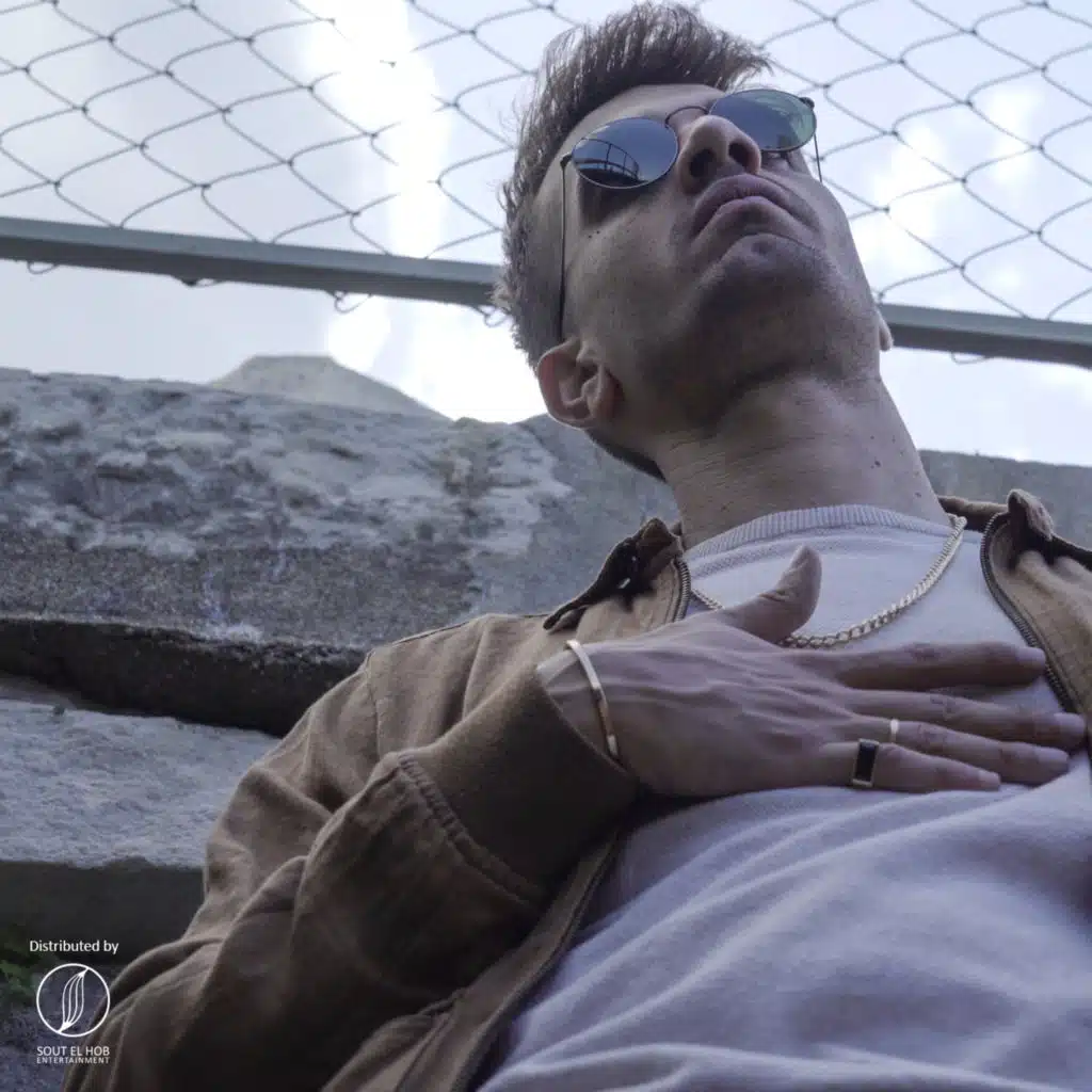 ادلع واطبطب