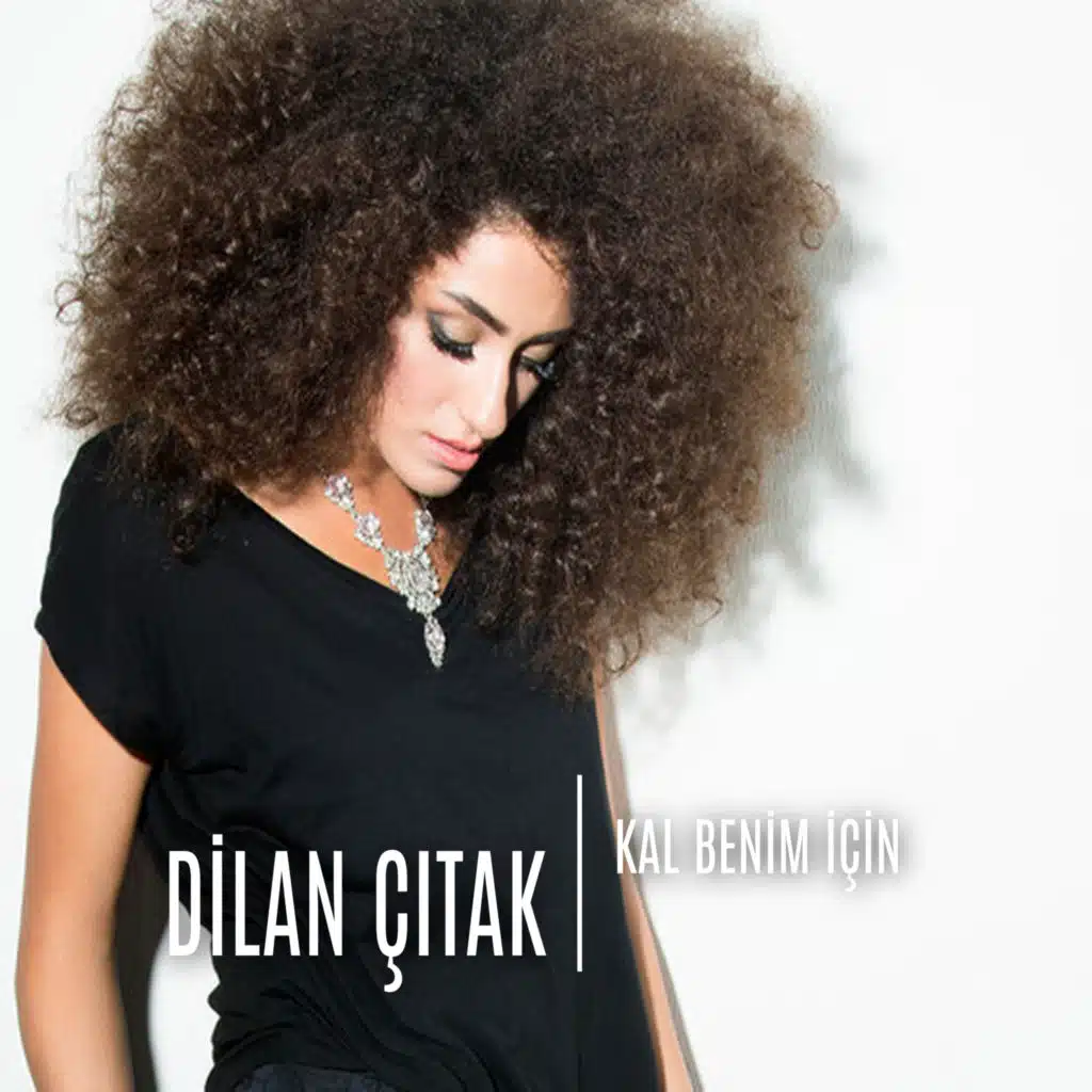 Kal Benim Için (Live Performance)