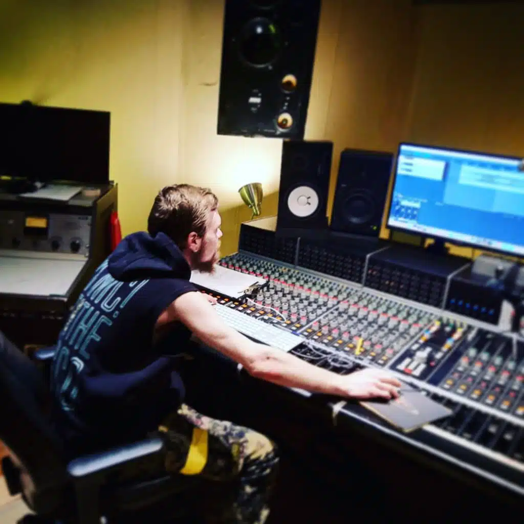 UpsideDown (feat. Annett)