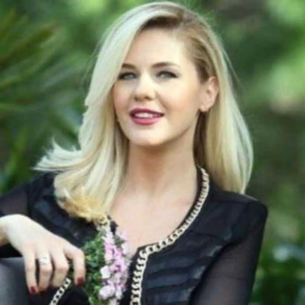 Emine Ün