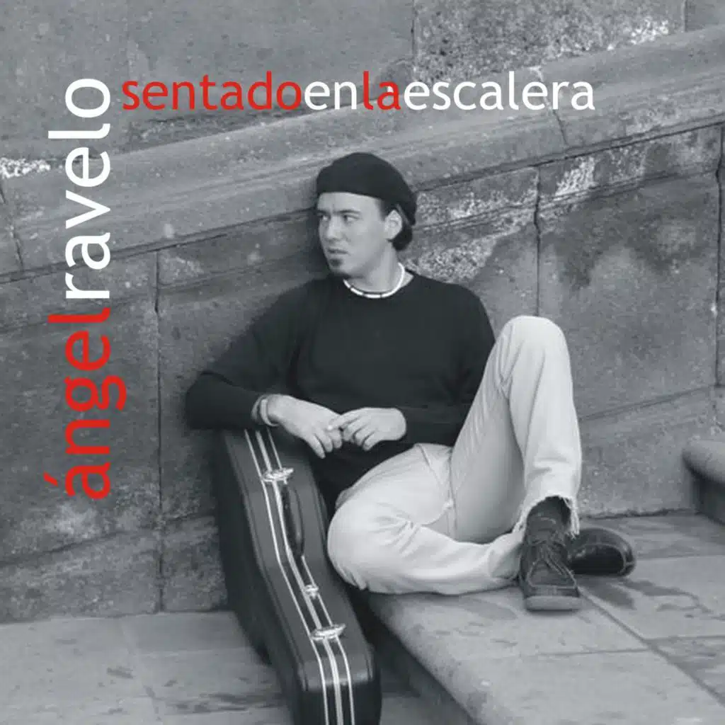 Sentado en la Escalera