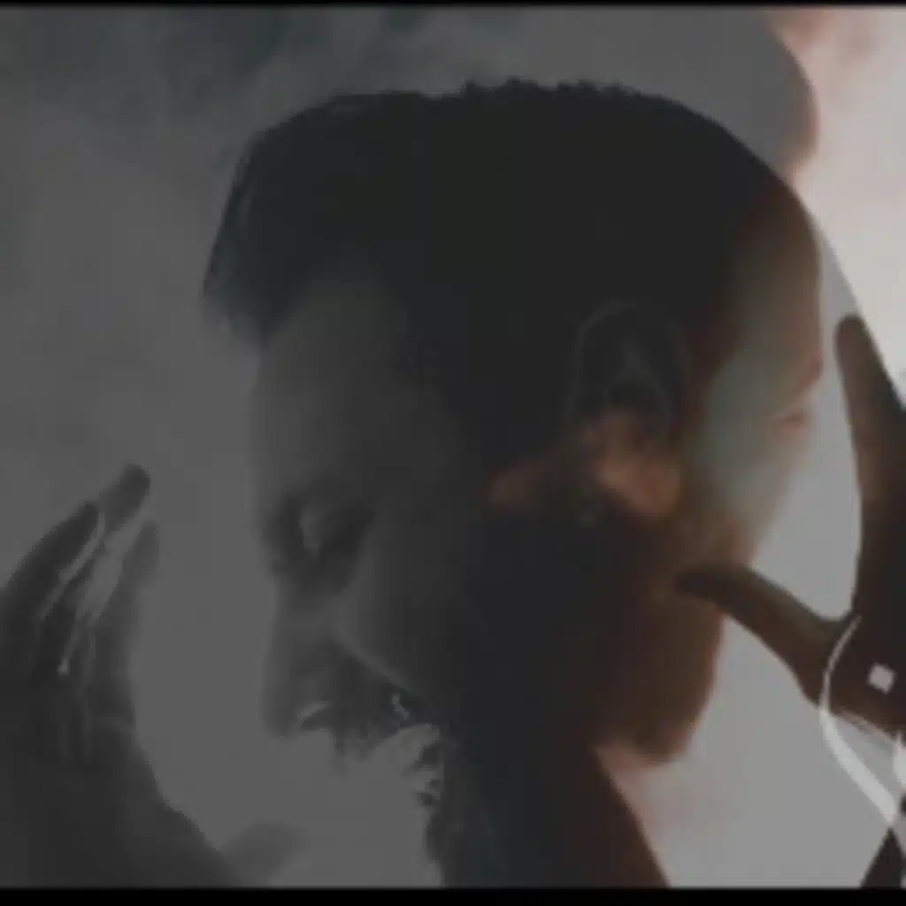 آني مكلف بثار