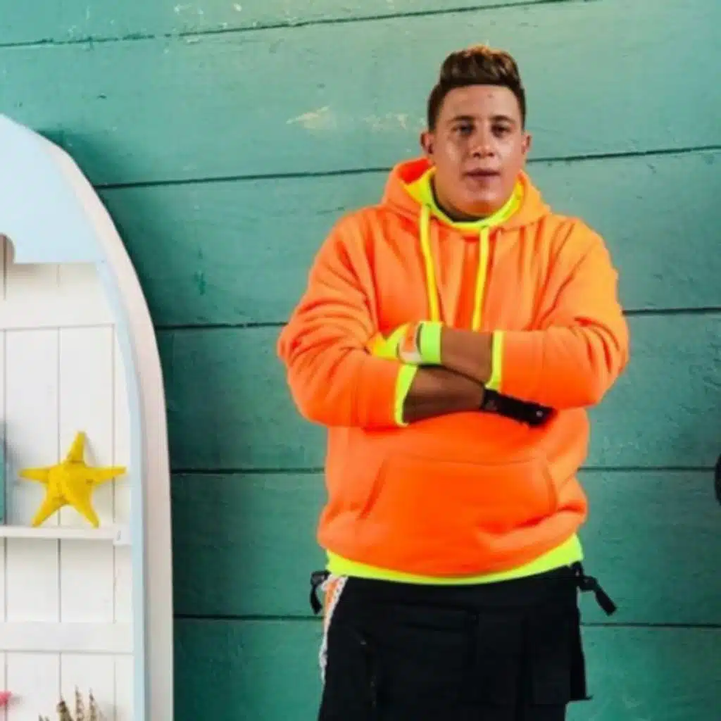 قلبي شرس وبطاقتي رميها