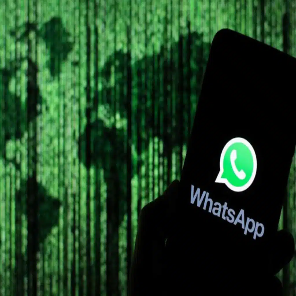 واتساب تخير عملاءها بين الرحيل أو البقاء مع  كشف خصوصياتهم 