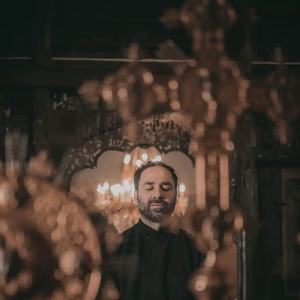 اليوم عُلق على خشبة