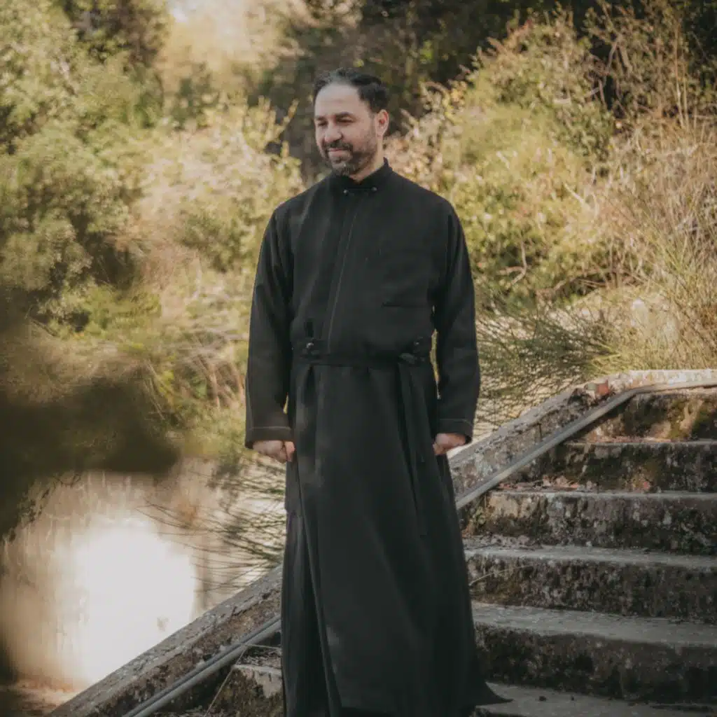 ما أحب مساكنك