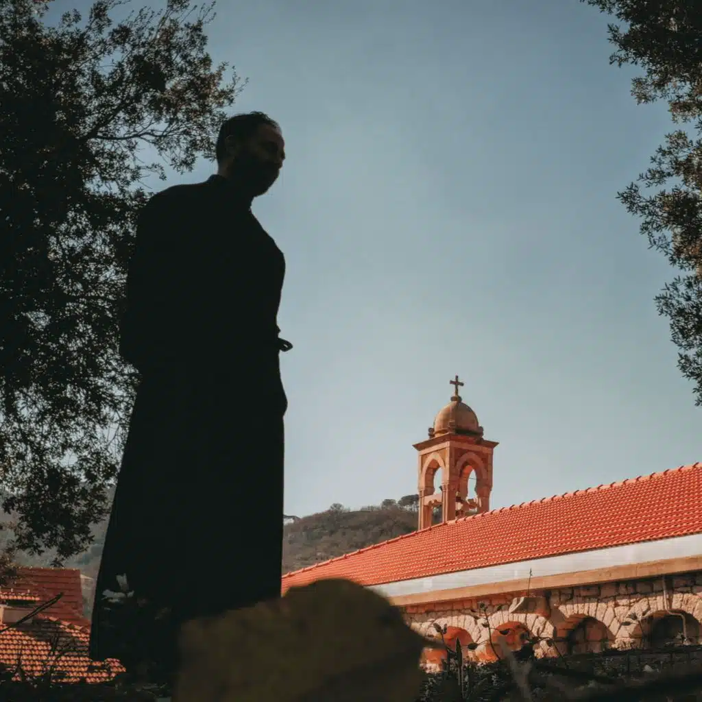 من الليلِ تبتكرُ روحي