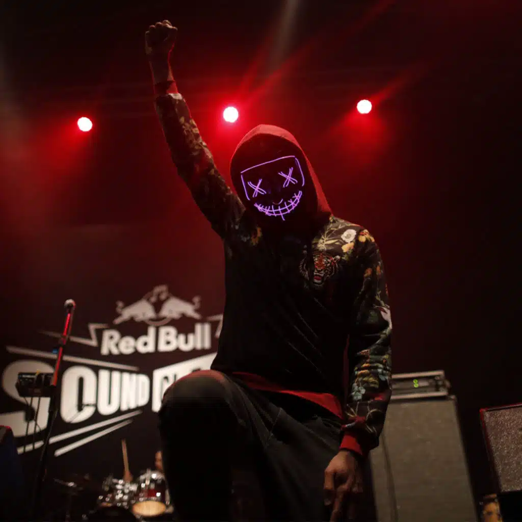 ليلي طال (الكترونيك)