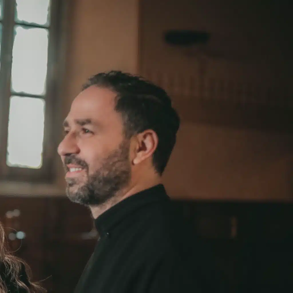 افرحي يا عروسًا لا عروس لها