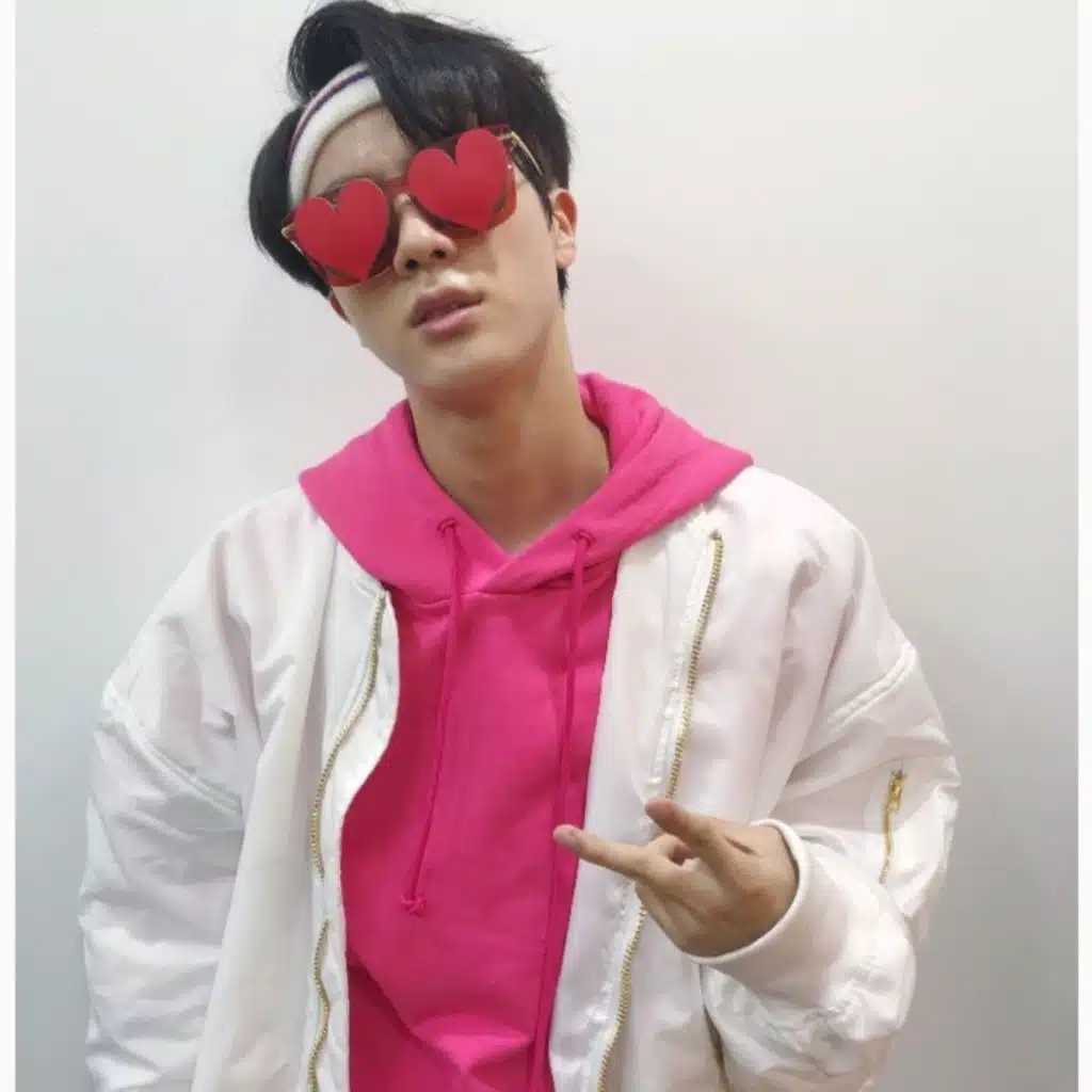 Did BTS Kim seok Jin have any plastic surgery? 