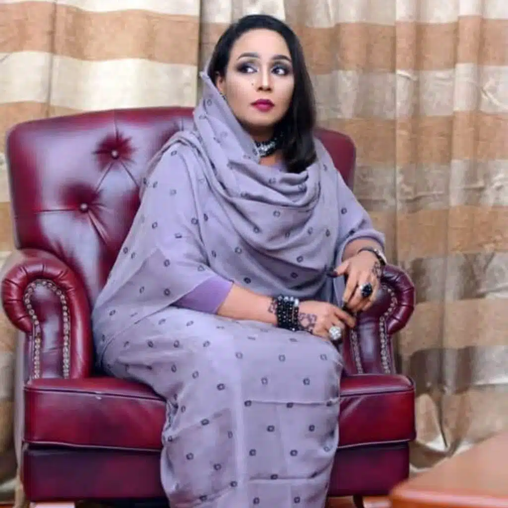 الزول أبو عيون جميلة