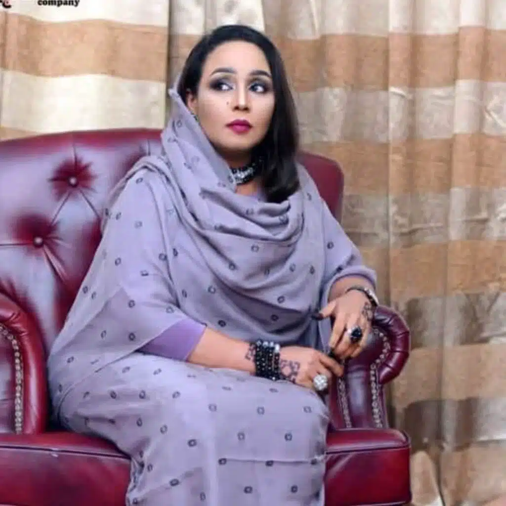 يا عيني تعاينن