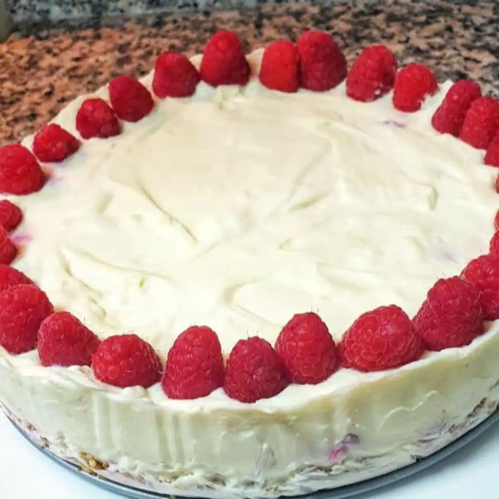 Cooking with ZZ: White Chocolate Raspberry Cheesecake (16.04.2020)