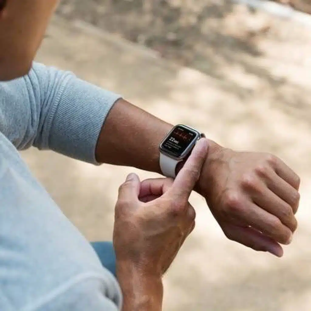 486- ECG App on Apple Watch Now Available in UAE (17.09.20)