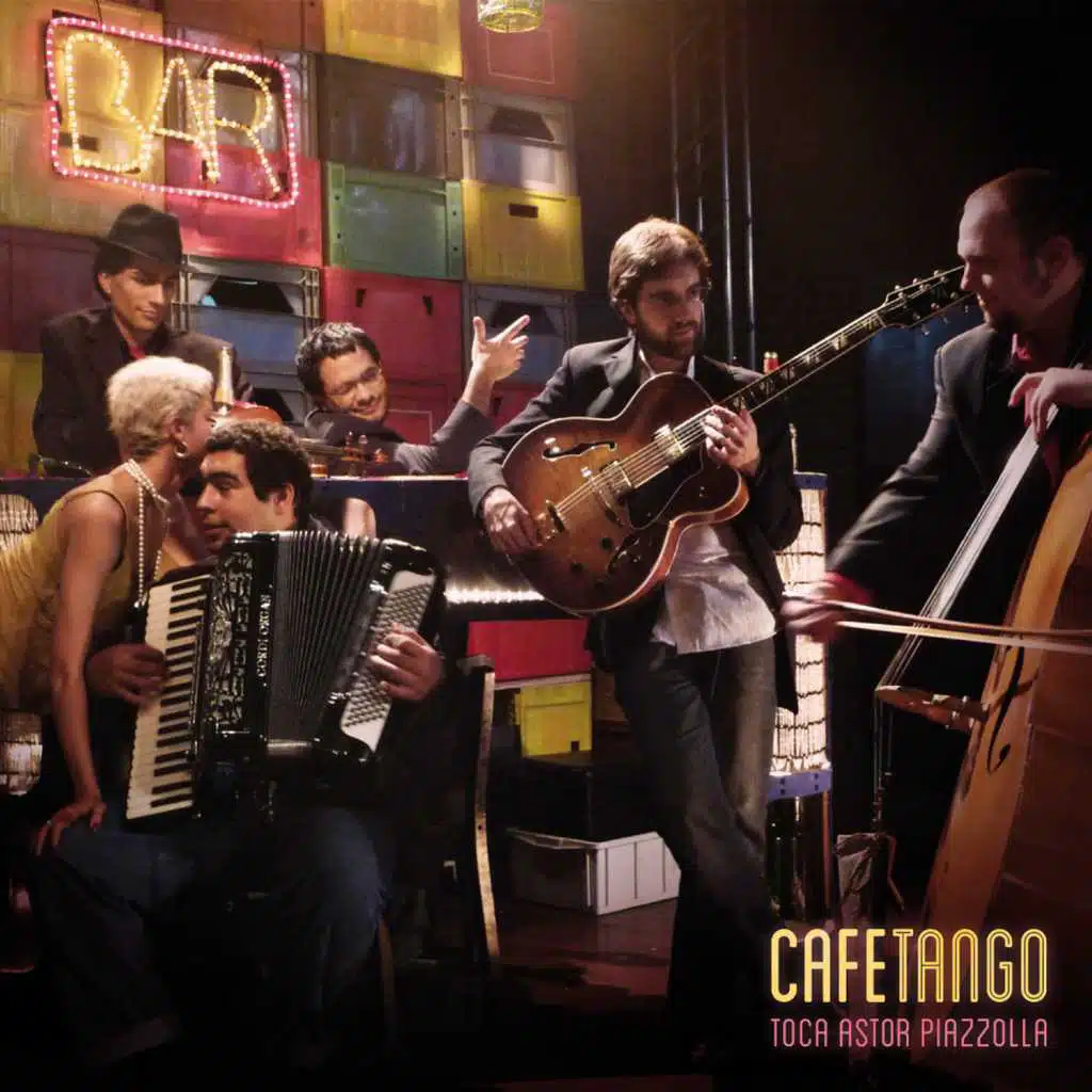 Café Tango Toca Astor Piazzolla (feat. Alfredo Rezende, Edu Guimarães, Pedro Assad & Gustavo Mazon-Finessi)