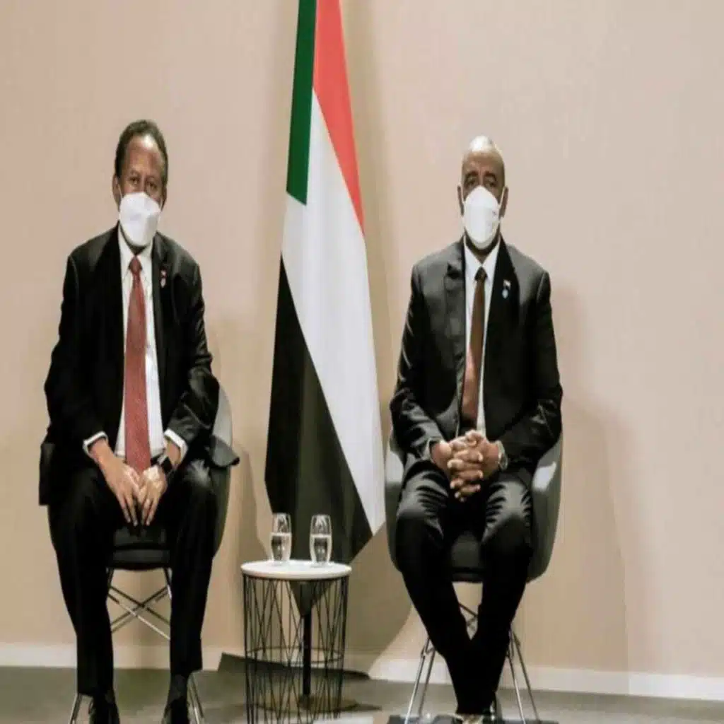 عبد الفتاح البرهان : حمدوك في منزلي لحمايته من قوي سياسيه