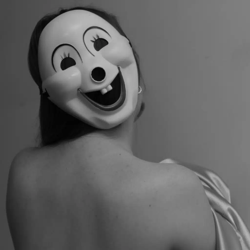 Makhada (feat. AC Ghazy)