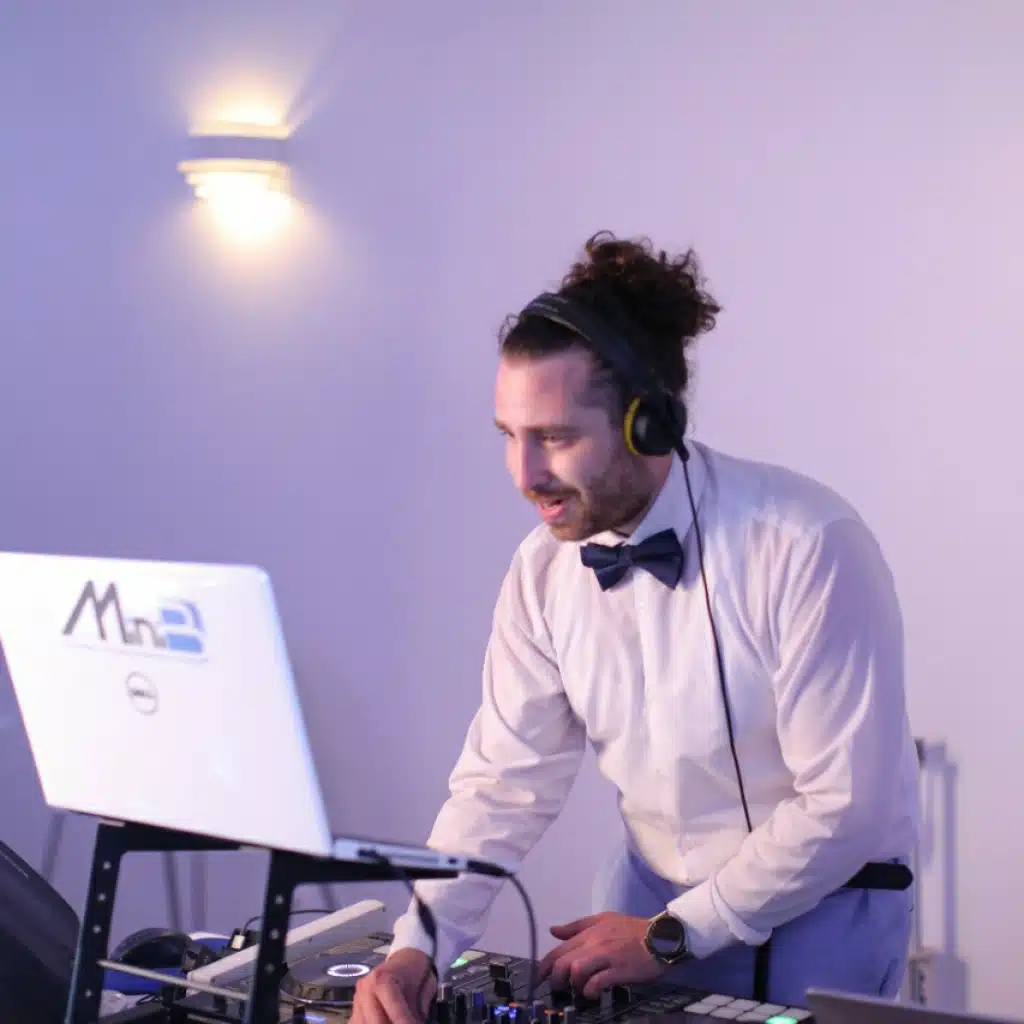 دي جي ميني بي