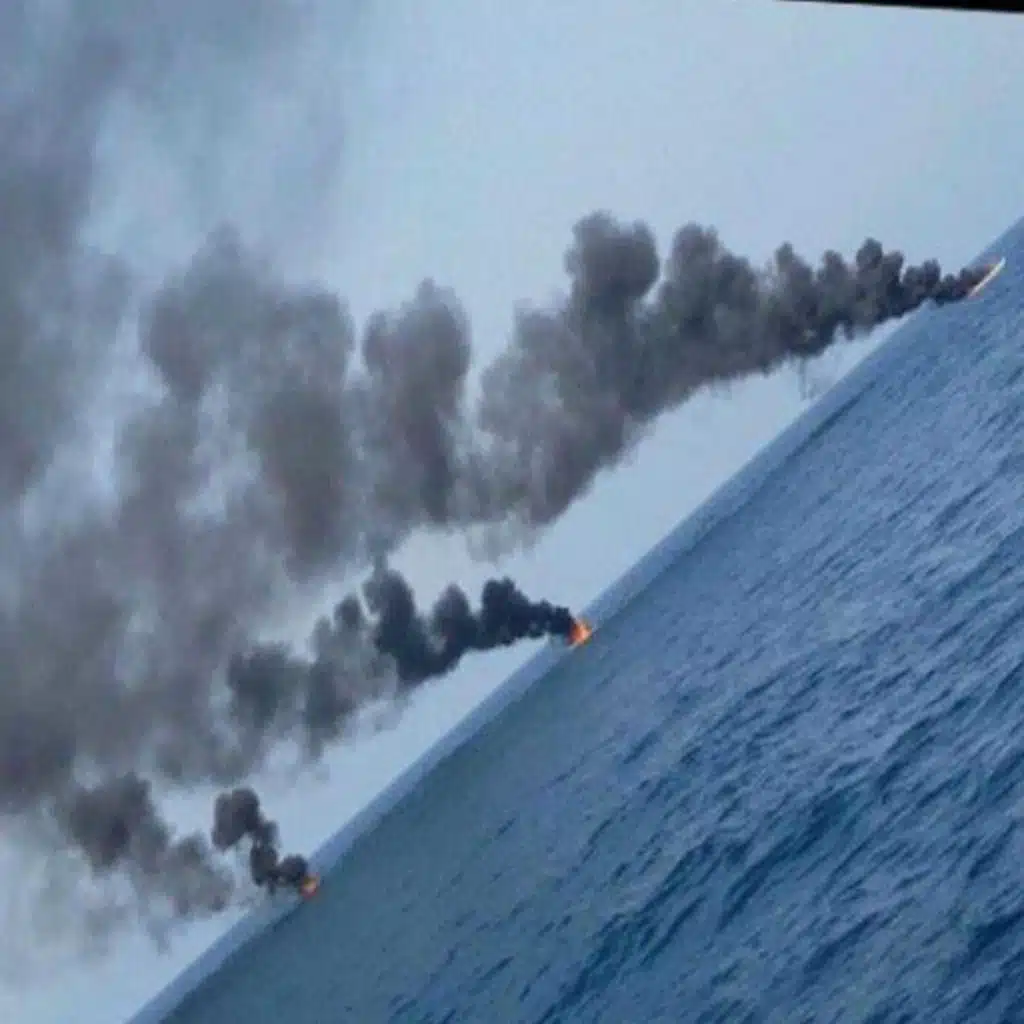 تحركات عدائية للحوثيين و خطر وشيك يهدد الملاحة والتجارة العالمية جنوب البحر الأحمر