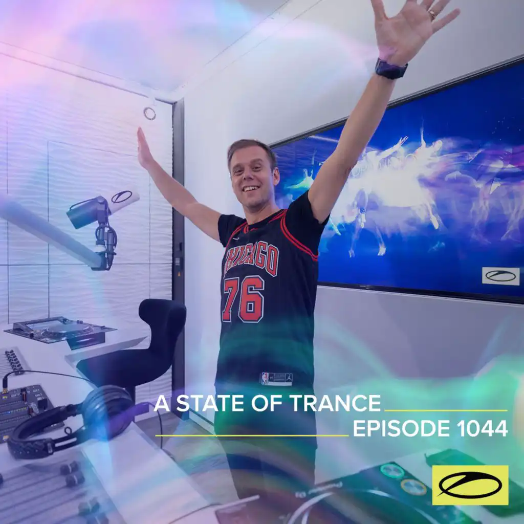 A State Of Trance (ASOT 1044) (Intro)