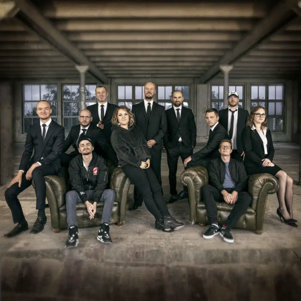 Pa Apli (feat. ansis, Kristīne Prauliņa & Edavārdi)