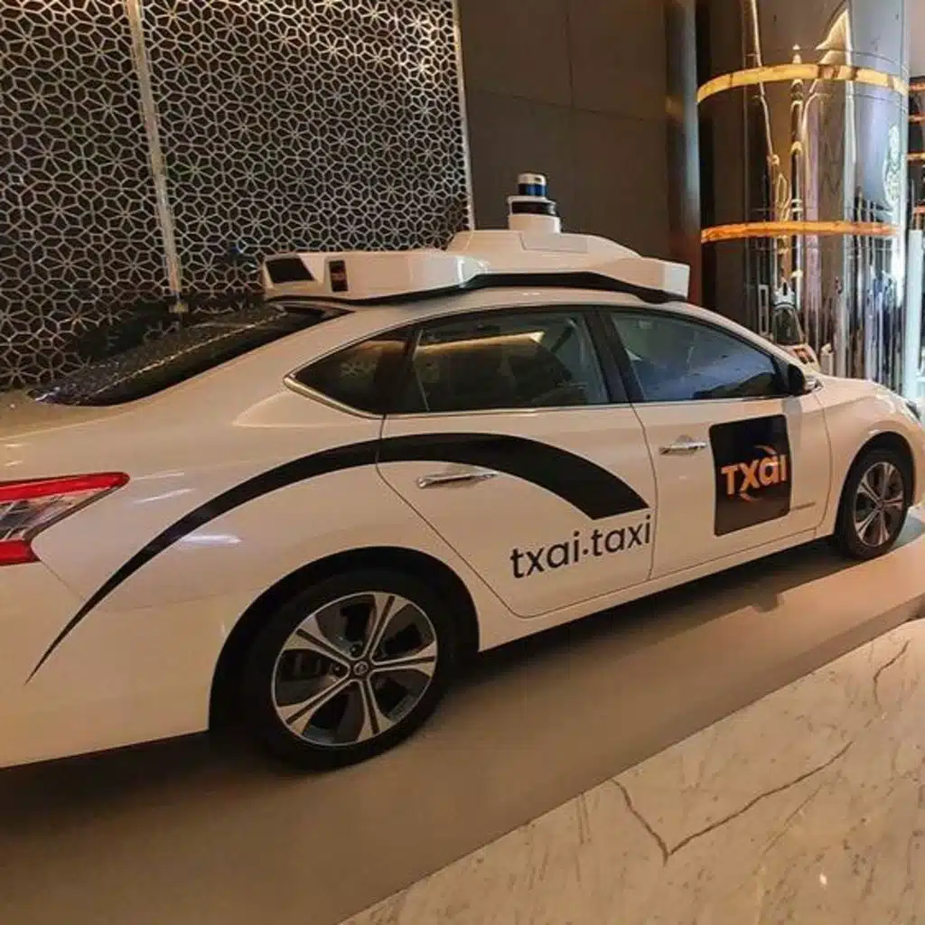 UAE Free Driverless Taxis On the Roads (25.11.21)