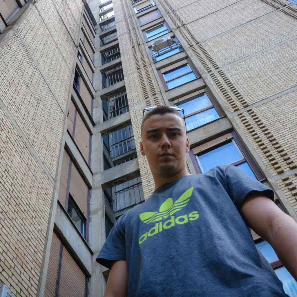 Bez nas (feat. Lana Vukcevic)