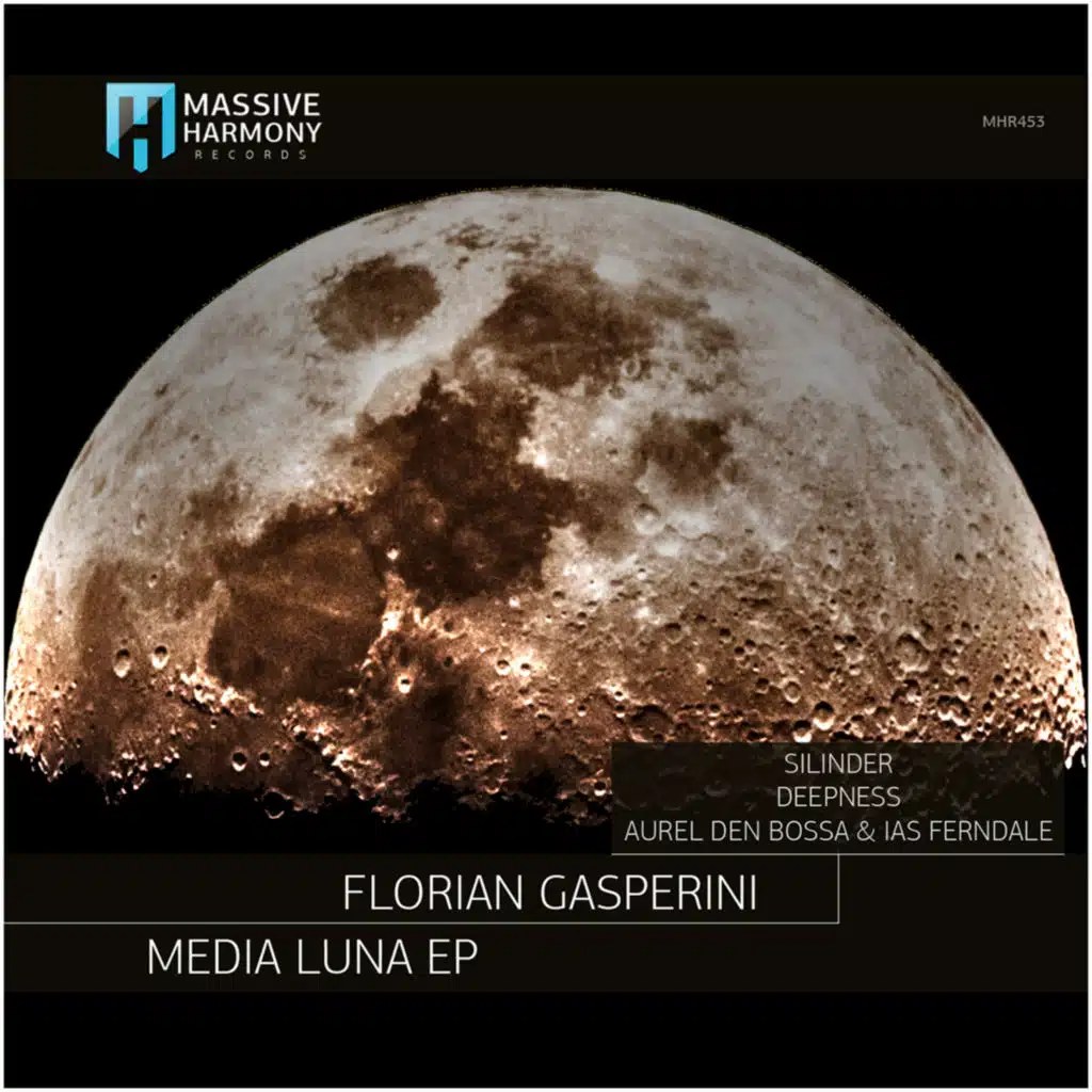 Media Luna (feat. Silinder & Deepness)