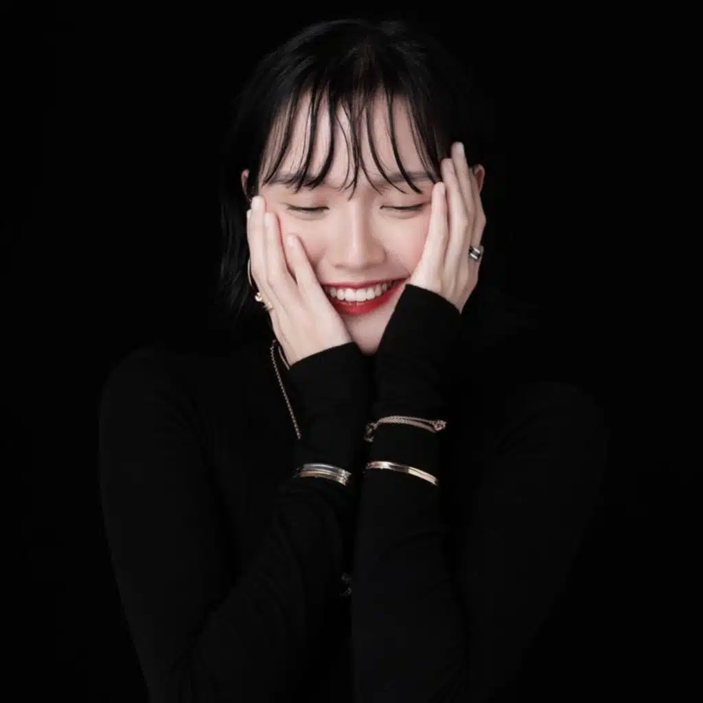 Hải Tú vừa tung full ảnh tạp chí đã bị GĐ sáng tạo mỉa mai “vô văn hoá”, chủ tịch cũng “dính đạn”?