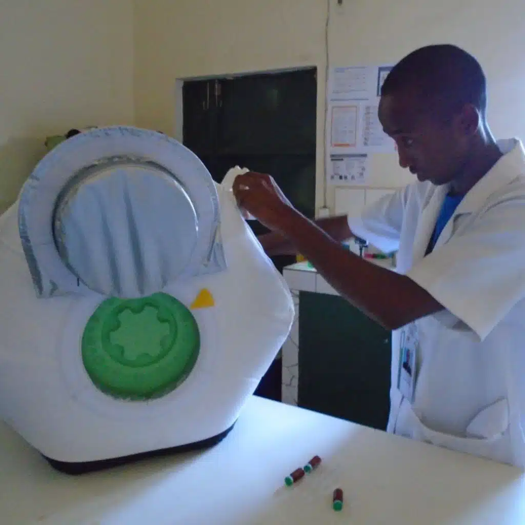 SMILE: The Smart Vaccine Portable Carrier with Kitty Liao (22.02.21)